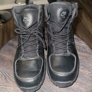 Nike ACG Boots Size 12